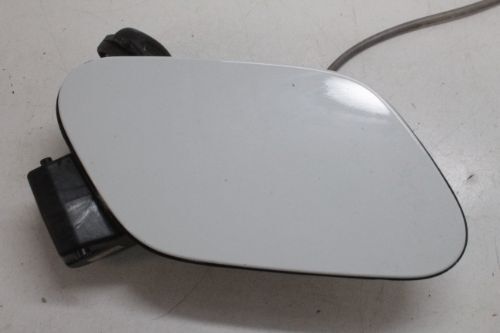 VOLKSWAGEN GOLF MK7 5G (2013 > 2016) FUEL FILLER FLAP IN WHITE