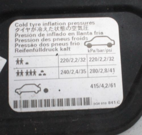 VOLKSWAGEN GOLF MK7 5G (2013 > 2016) FUEL FILLER FLAP IN WHITE