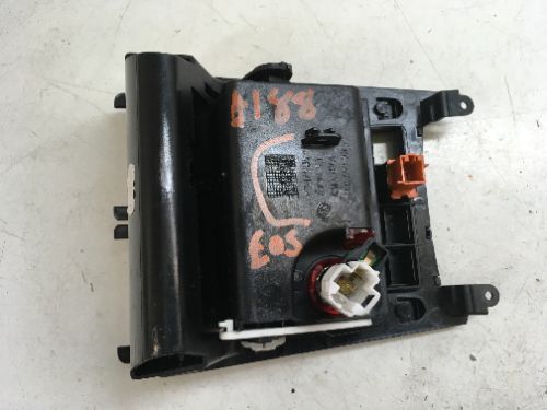 VOLKSWAGEN EOS (2008) CENTRE CONSOLE ASH TRAY 1K0857961