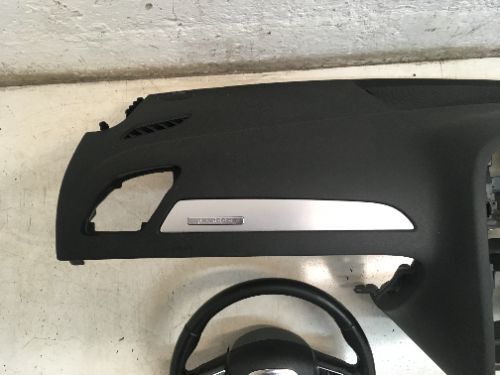 AUDI A4 S4 B8 (2008 > 2015) DASHBOARD & SEAT BELTS STEERING WHEEL