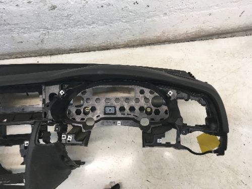 AUDI A4 S4 B8 (2008 > 2015) DASHBOARD & SEAT BELTS STEERING WHEEL