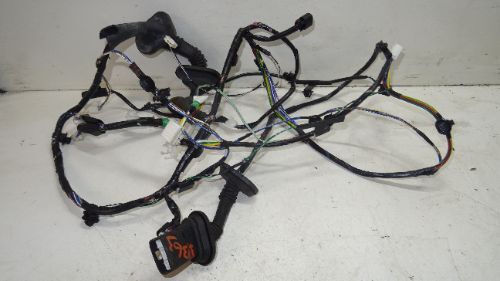 MITSUBISHI L200 (2015) REAR PASSENGER SIDE DOOR WIRING LOOM