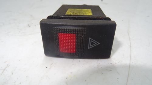 AUDI A4 B5 (1999 > 2001) DASHBOARD HAZARD LIGHT WARNING SWITCH