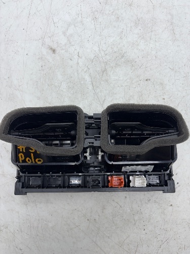 Volkswagen Polo MK5 (2009-2011) Hazard Centre Dash Air Vents