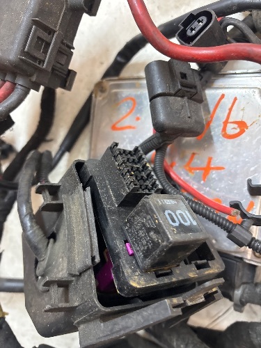 Volkswagen Golf MK4 (1997-2001) 2.8 V6 Engine Wiring Loom Harness & ECU