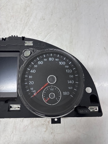 VW Passat CC MK1 (2012-2017) 2.0 TDI Speedometer Instrument Cluster