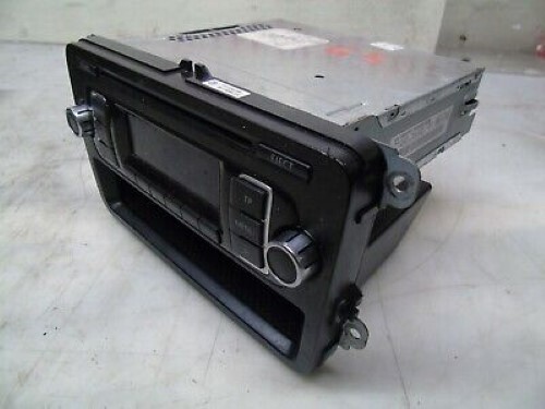 VOLKSWAGEN GOLF MK5 2004-2008 STANDARD CD PLAYER RADIO