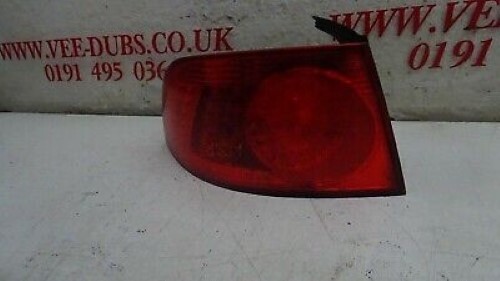 VOLKSWAGEN PHEATON N/S PASSENGER REAR LIGHT DAMAGED