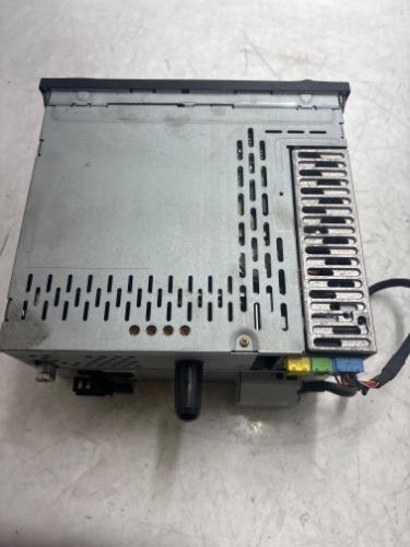 VOLKSWAGEN PASSAT B5.5 (2004) CD PLAYER HEAD UNIT CASSETTE PLAYER (NO CODE)