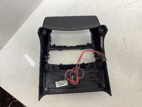 AUDI A6 C7 (Saloon) (2016) rear centre console