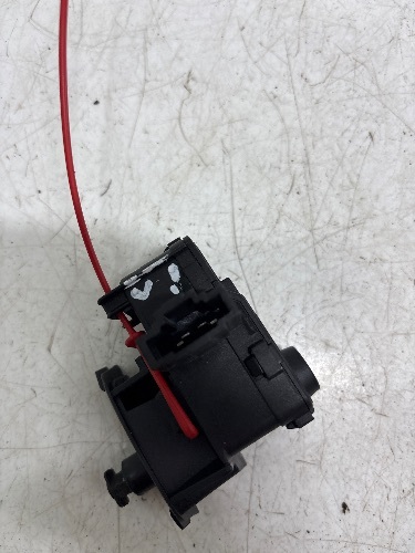 Audi A5 Coupe 8T3 (2009) Fuel Flap Release Mechanism