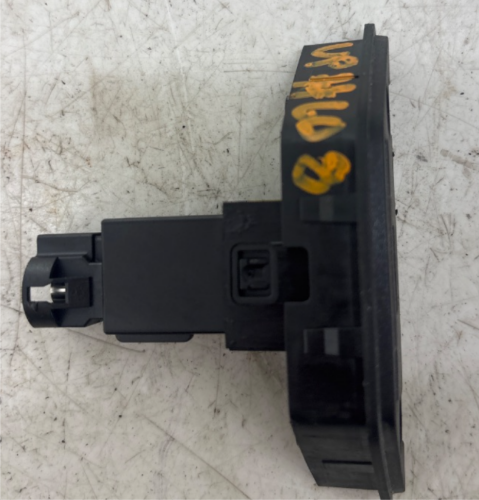 VW UP MK1 (2016-2020) USB Port Connector